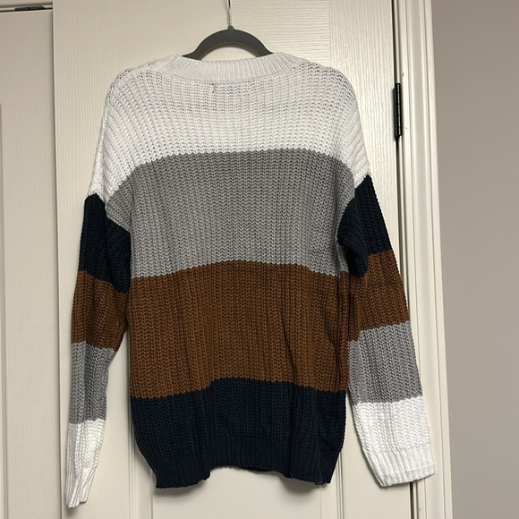 NWT Womens oversized Colorblock sweater *M* - Picture 4 of 4